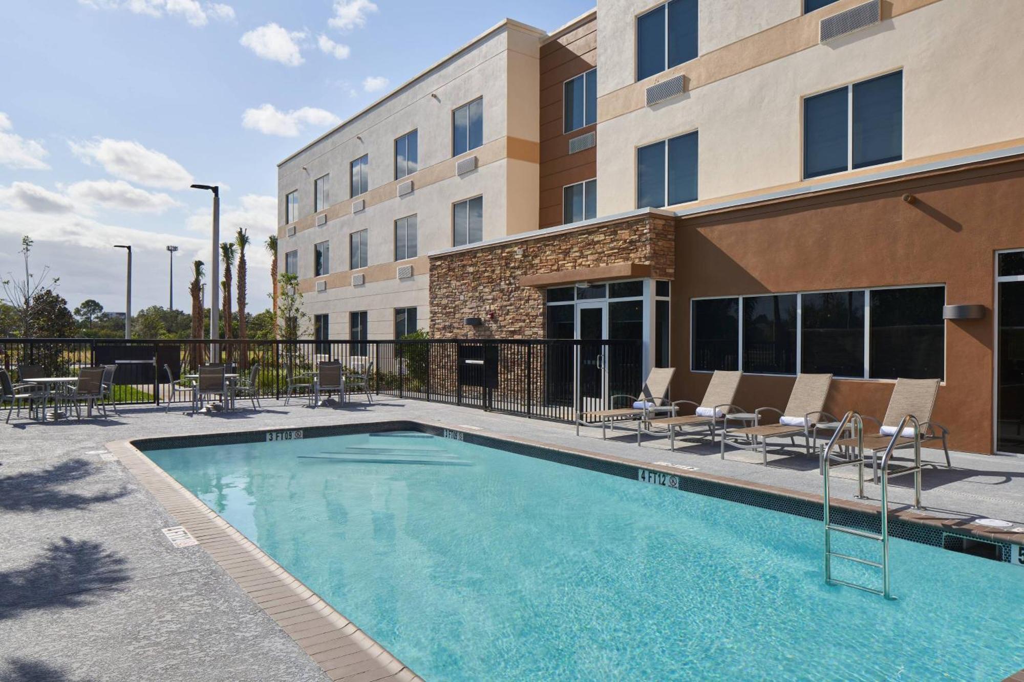Fairfield & Vero Hotel 4*